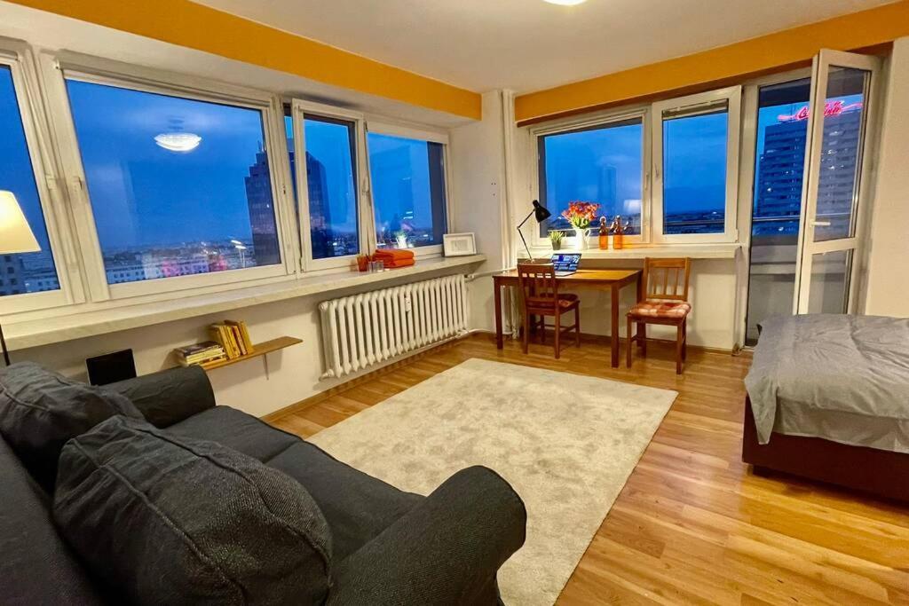Apartamento Orange Metro Fast Wifi 1Gbs Big Tv Hbo Appletv Varsovia Exterior foto