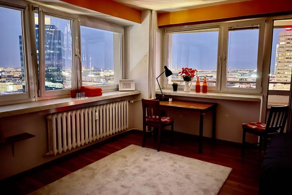 Apartamento Orange Metro Fast Wifi 1Gbs Big Tv Hbo Appletv Varsovia Exterior foto